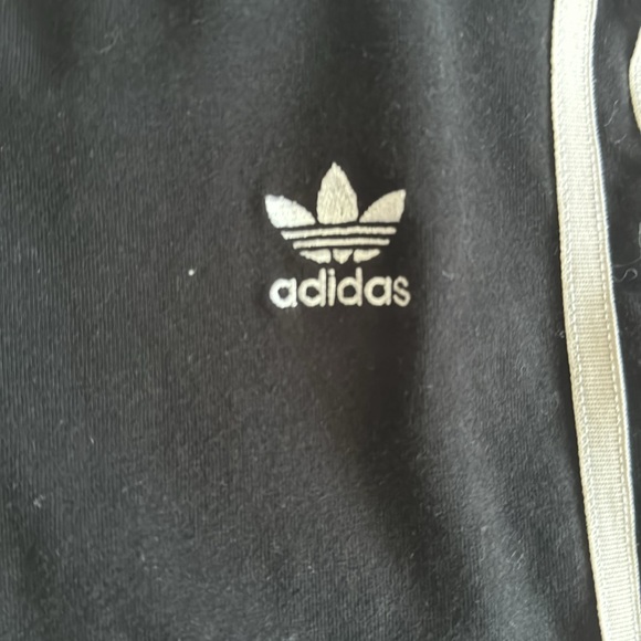 Adidas women’s biker shorts size medium - Picture 4 of 5